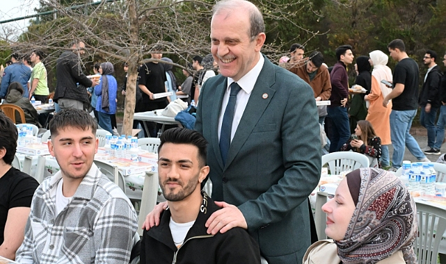 KTÜ'DEN ÖĞRENCİLERE BÜYÜK HİZMET: 4 .ÇEŞİT YEMEK 40 TL