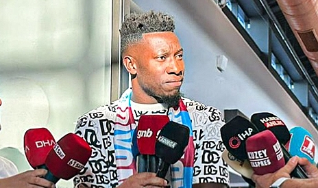 ONANA AYAĞININ TOZUYLA İLK AÇIKLAMASINI YAPTI: FENERBAHÇE DERBİSİNE HAZIRIM