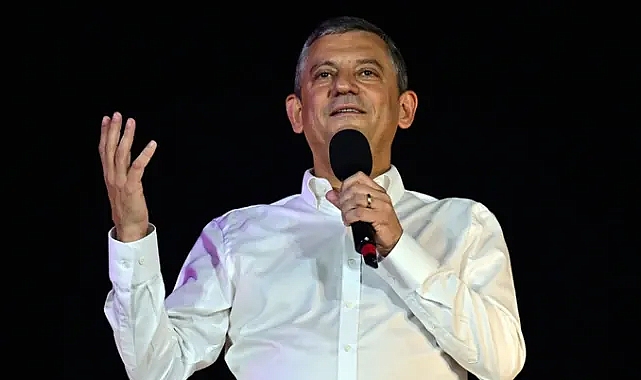 ÖZGÜR ÖZEL: YA TARİHE BÖYLE GEÇERİZ YA DA DEFOLUP GİDERİZ