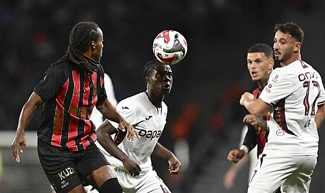 TRABZONSPOR'DA OULAİ'YE TARAFTARLAR HAYRAN KALDI