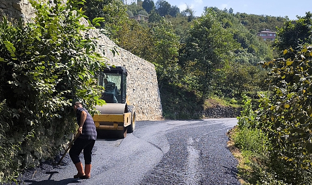 TRABZON’UN 18 İLÇESİNDE YOLLAR YENİLENİYOR