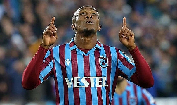 TRABZONSPOR'DA BEKLENEN OLDU... NWAKAEME'NİN SÖZLEŞMESİ DONDURULDU!