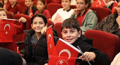 AKÇAABAT’TA 29 EKİM CUMHURİYET BAYRAMI COŞKUYLA KUTLANDI