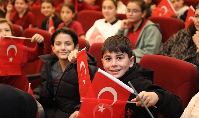 AKÇAABAT'TA 29 EKİM CUMHURİYET BAYRAMI COŞKUYLA KUTLANDI