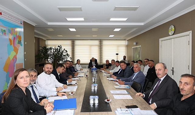 ARSİN BELEDİYE MECLİSİ KARIŞTI... MECLİS ÜYELERİ TOPLANTIYI TERK ETTİ!