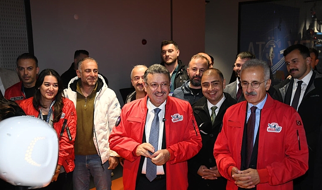 BAKAN URALOĞLU VE BAŞKAN GENÇ'TEN BİLİM FESTİVALİ'NE ZİYARET