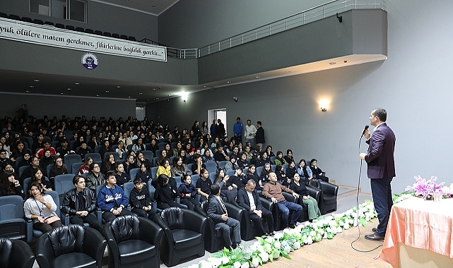 BAŞKAN EKİM GENÇLERLE BİR ARAYA GELMEYE DEVAM EDİYOR