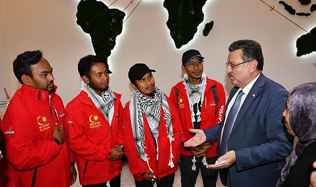 BAŞKAN GENÇ’TEN MALEZYALI GRUBA GAZZE TEŞEKKÜRÜ