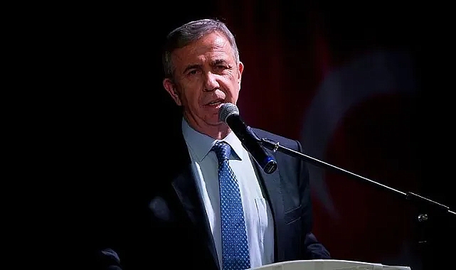 CHP'DE FLAŞ ANKET... MANSUR YAVAŞ FARK ATTI