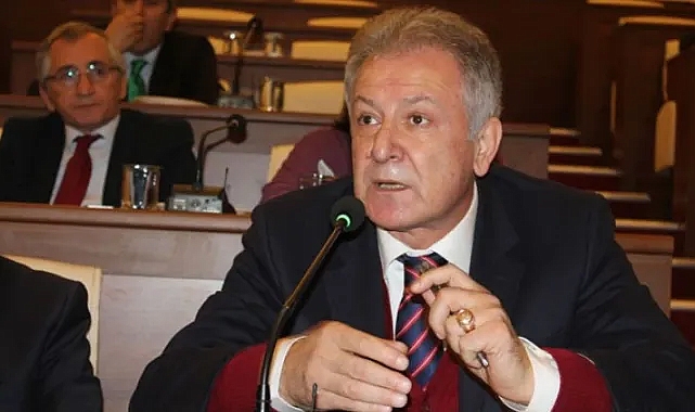 CHP'Lİ ŞAHİN'DEN 17 İLÇE BAŞKANININ KARARINA SERT TEPKİ: PARTİ İÇİ DEMOKRASİYE DARBE!