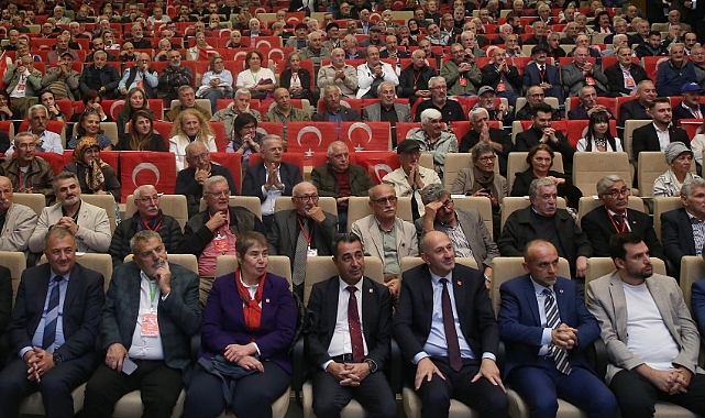 CHP RİZE'DE BAŞKAN DENİZ GÜVEN TAZELEDİ