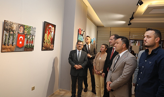 CUMHURİYET’İN 102. YILI ONURUNA RESİM SERGİSİ AÇILDI