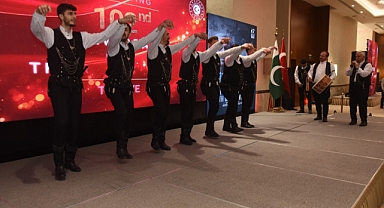 HORONUN BAŞKENTİ AKÇAABAT, CUMHURİYET COŞKUSUNU PAKİSTAN'DA YAŞATTI