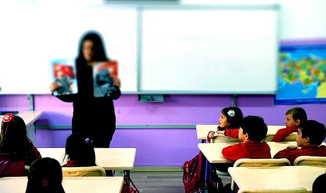 MEB 15 BİN SÖZLEŞMELİ ÖĞRETMEN ATAMA KILAVUZUNU YAYIMLADI