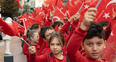 MİNİKLERİN CUMHURİYET COŞKUSU