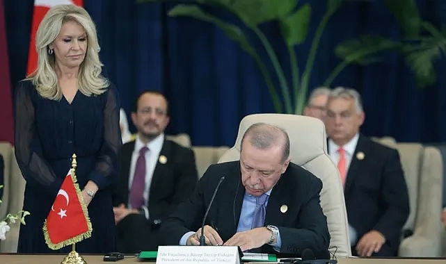 MISIR'DA TARİHİ GAZZE ZİRVESİ... İMZALAR ATILDI