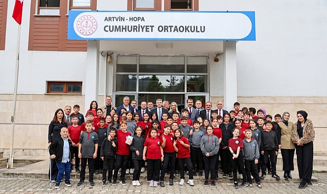 ÖĞRENCİLER VALİ ERGÜN'DEN HALISAHA İSTEDİ