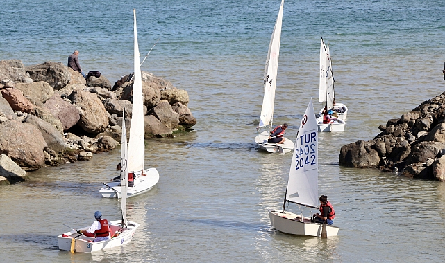 TRABZON'DA CUMHURİYET KUPASI YELKEN YARIŞLARI BAŞLADI