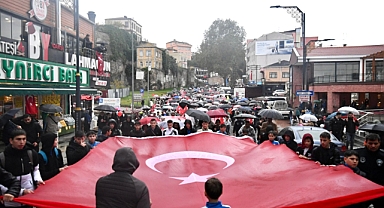 TRABZON'DA YAĞMURA RAĞMEN CUMHURİYET COŞKUSU