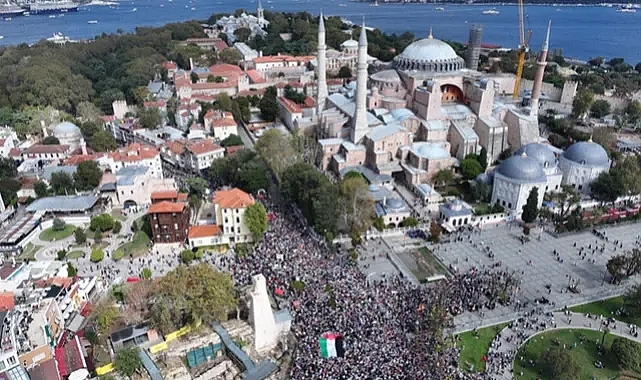 TÜRKİYE GAZZE İÇİN YÜRÜDÜ!