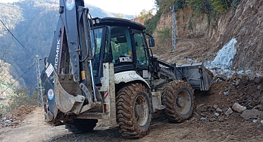 BÜYÜKŞEHİR TAŞ DUVARLARLA GÜVENLİ YOLLAR OLUŞTURUYOR