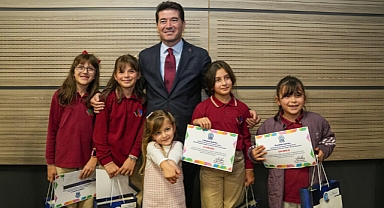 ÇOCUKLAR ADALETİ ÇİZDİ, BAŞKAN KAYA ÖDÜLLERİNİ VERDİ