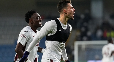 ERNEST MUÇİ BASININ KARŞISINA ÇIKIYOR 