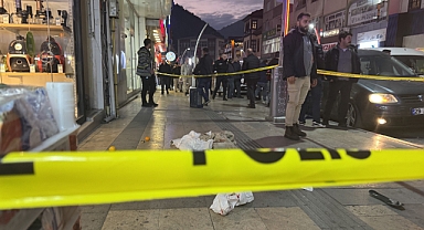 GÜMÜŞHANE'DE KOCA DEHŞETİ: EŞİNİ BIÇAKLA YARALADI! 