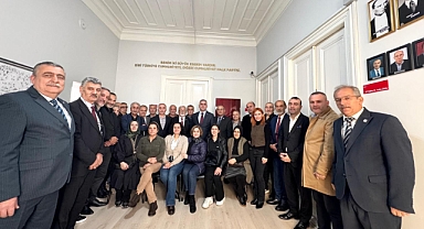 İYİ PARTİ'DEN CHP ORTAHİSAR'A ZİYARET