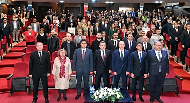 KTÜ'DEN BİR İLK: KARİYER FUARI İLE PANELLER SERİSİ BİR ARADA