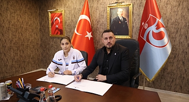 MİLLİ BOKSÖR ESMANUR TRABZONSPOR'DA 