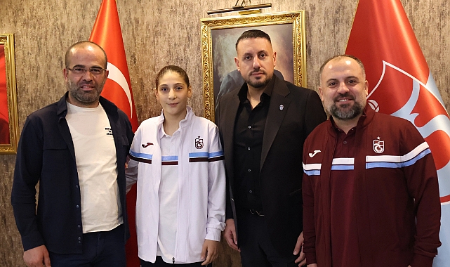 MİLLİ BOKSÖR ESMANUR TRABZONSPOR'DA 