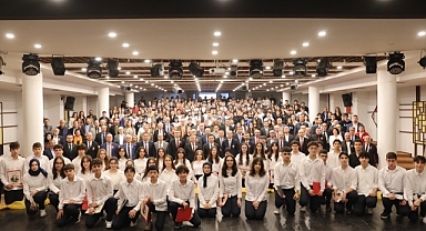 ÖĞRETMENLER GÜNÜ AKÇAABAT'TA KUTLANDI