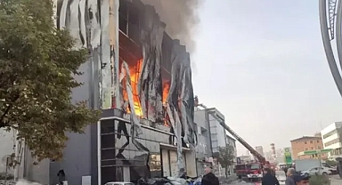 PARFÜM DEPOSUNDA YANGIN FACİASI: 6 ÖLÜ