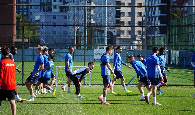 RİZESPOR, KARAGÜMRÜK MESAİSİNE BAŞLADI