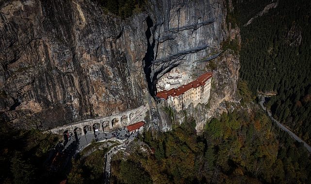 SÜMELA VE VAZELON'DA SONBAHAR GÜZELLİĞİ