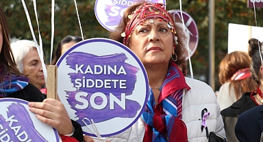 TRABZON'DA KADINA ŞİDDET OLAYLARINA BÖYLE DİKKAT ÇEKTİLER! 