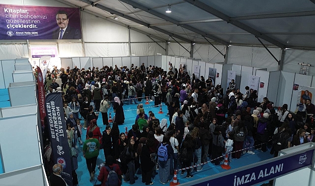 TRABZON KİTAP GÜNLERİNDE İZDİHAM