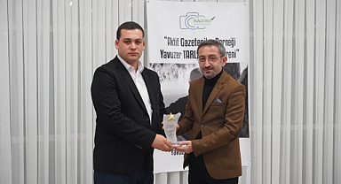 TRABZONX YAZARIMIZ TOPALOĞLU’NA ÖDÜL