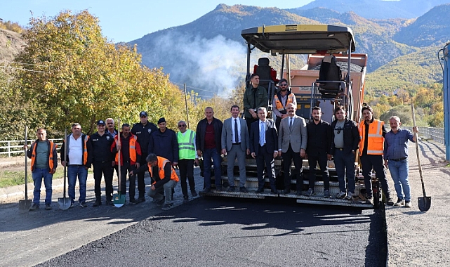 VALİ ERGÜN ASFALTLAMA ÇALIŞMALARINI İNCELEDİ