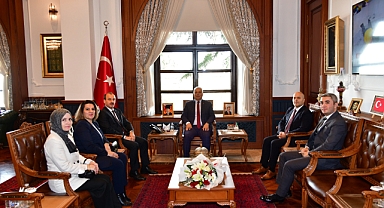 VALİ YILDIRIM'DAN ÖĞRETMENLER GÜNÜNDE ANLAMLI KABUL