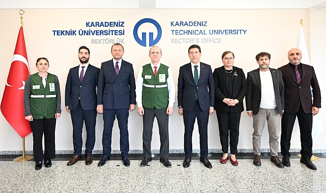 YEŞİLAY'DAN REKTÖR ÇUVALCI'YA ZİYARET