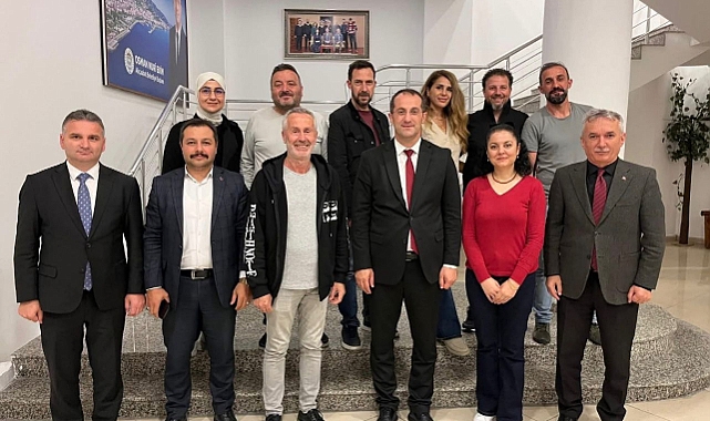 AKÇAABAT BELEDİYE TİYATROSU YENİ SEZON İÇİN PERDE AÇIYOR