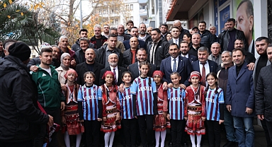 BAŞKAN DOĞAN'A ÇARŞIBAŞI'NDA COŞKULU KARŞILAMA