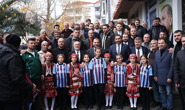 BAŞKAN DOĞAN'A ÇARŞIBAŞI'NDA COŞKULU KARŞILAMA