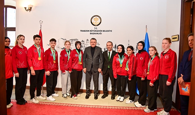 BAŞKAN GENÇ, ŞAMPİYONLARI AĞIRLADI