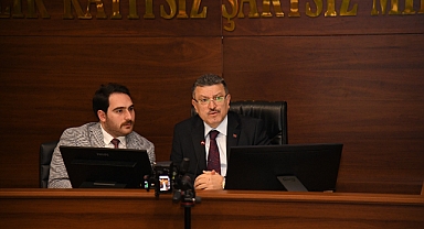 BAŞKAN GENÇ’TEN ÖĞRENCİLERE YENİ YIL MÜJDESİ