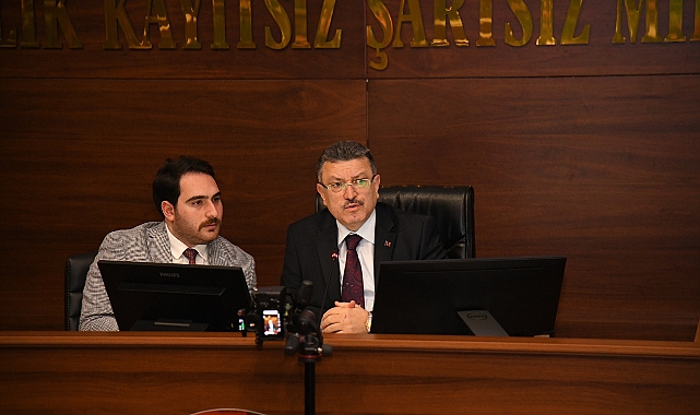 BAŞKAN GENÇ’TEN ÖĞRENCİLERE YENİ YIL MÜJDESİ