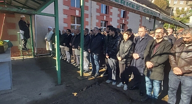 BAŞKAN ÖKTEM'İN ANNESİ EBEDİYETE UĞURLANDI