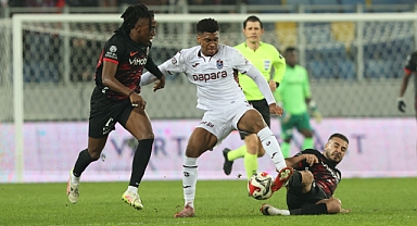 BÖYLE GOLLERİ MAHALLE TAKIMI YEMEZ! 